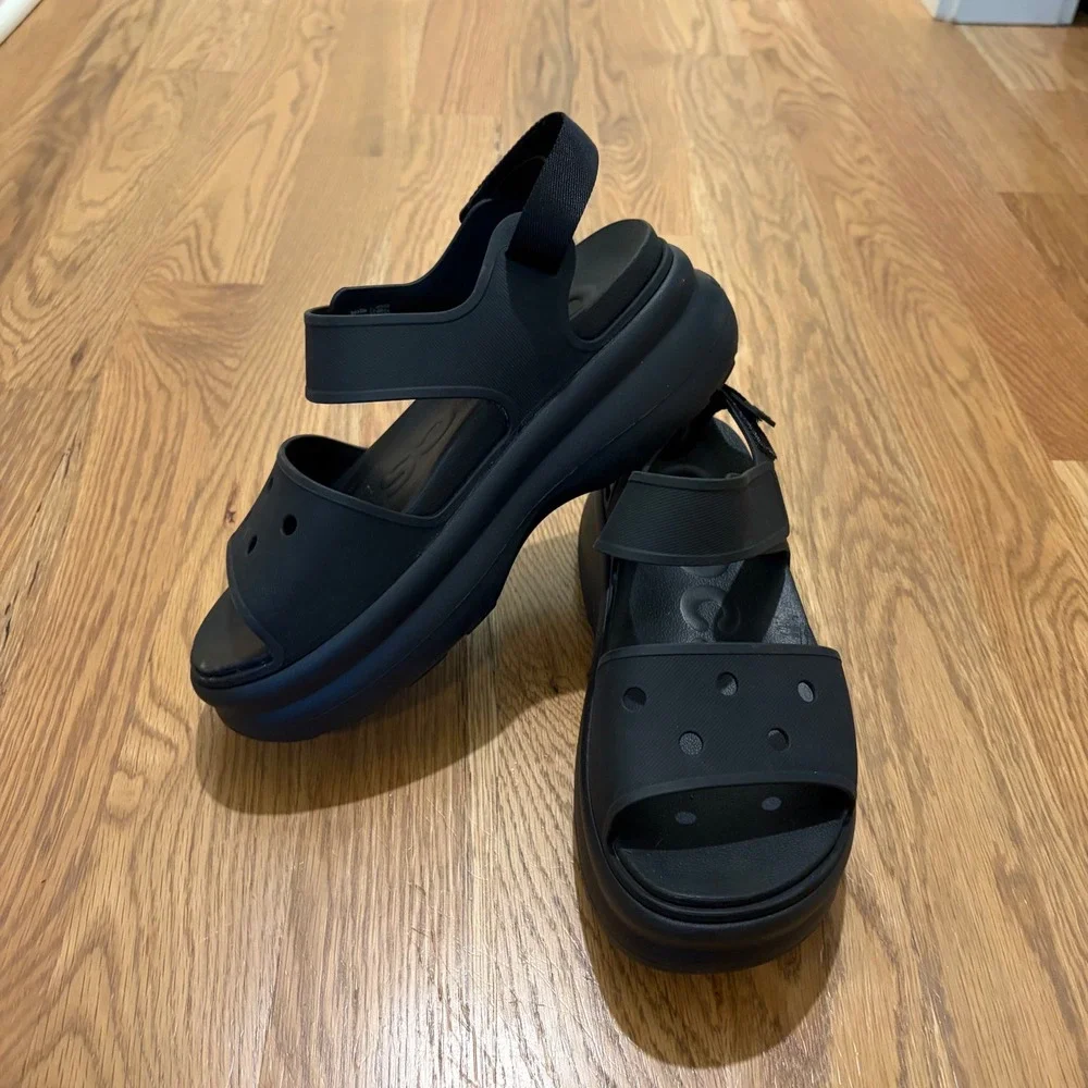 Crocs Mega Crush Sandal Black Platform Strappy Lug Sole Women Size 10 208105